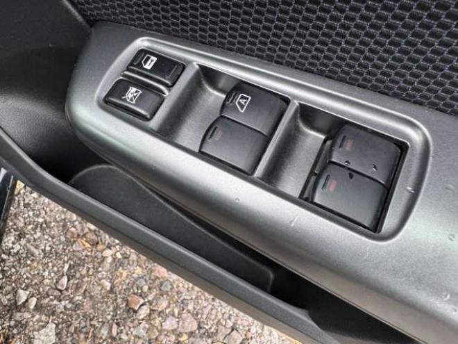 エクシーガ2.0 i-S アドバンテージ ライン 4WD　スマートキー　ナビ　TV 2000