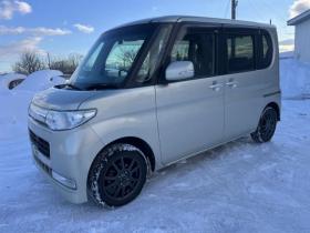 タント　カスタムX 4WD 660 5Dr