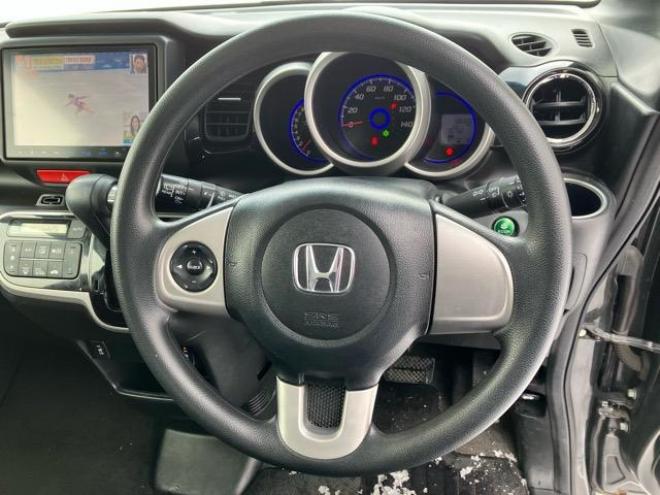 N-BOXカスタム　G SSパッケージ 4WD 660 5Dr