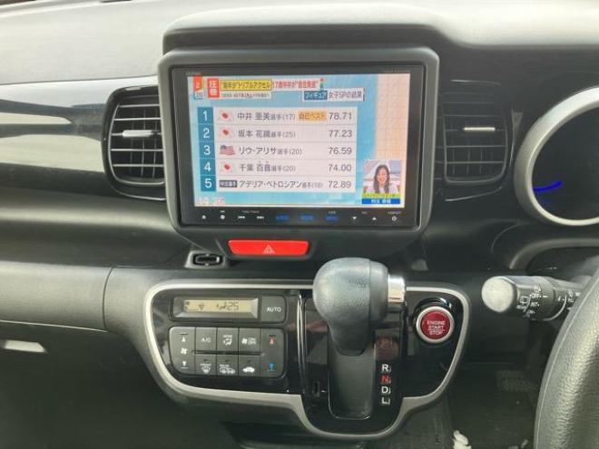 N-BOXカスタム　G SSパッケージ 4WD 660 5Dr