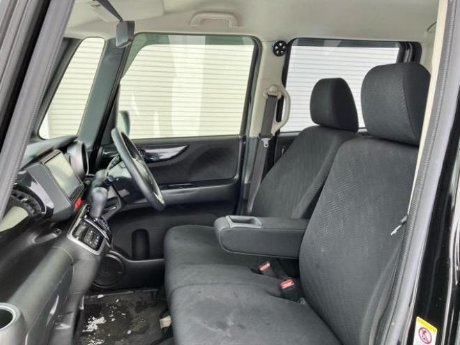 N-BOXカスタム　G SSパッケージ 4WD 660 5Dr