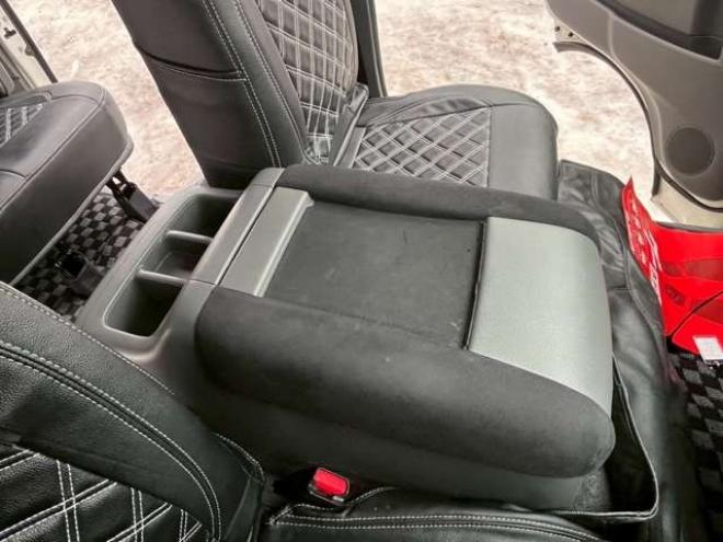 キャラバンNV350 2.5 プレミアムGX ロングボディ ディーゼルターボ 4WD　エンジンスターター　社外11インチナビ　バックカメラ　ETC　ワンオーナー　左側電動スライドドア　社外アルミ　パワーウィンドウ　パワステ　後席モニター　ABS　キーレスエントリー　衝突被害軽減ブレーキ 2500