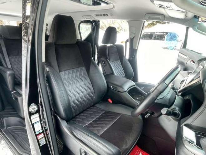 ヴェルファイア2.5 Z Gエディション 4WD　クルーズコントロール　アイドリングストップ　ABS　エアコン　パワステ　パワーウィンドウ　スマートキー　キーレス　オットマン　電動シート　3列シート　両側電動スライドドア　アルミホイール　MTモード 2500