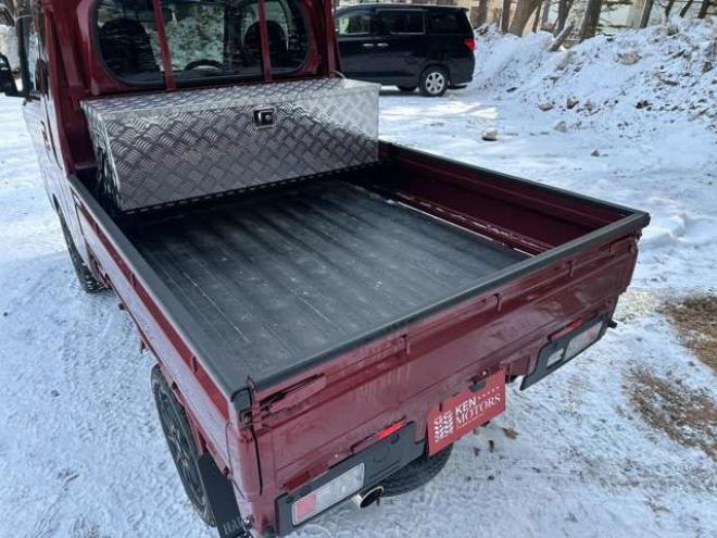 ハイゼットトラック ジャンボ エクストラ 3方開 4WD　荷台ボックス　地デジ　バックカメラ　パワステ　パワーウィンドウ　キーレスエントリー　アイドリングストップ　ABS　横滑り防止装置　盗難防止装置 660