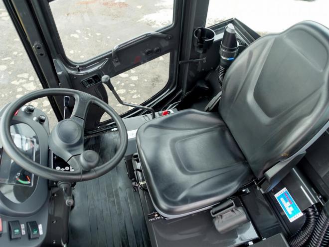 ホイールローダ日立 ZW30-5B  バケット容量0.4m3