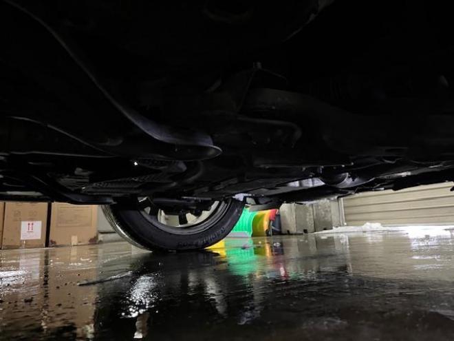 エスティマアエラス　プレミアムエディション　本州仕入　寒冷地仕様　禁煙車　純正リアフリップダウンモニター　両側パワースライドドア　純正１８インチＡＷ　社外１６ＡＷ＋スタッドレスタイヤ付　純正エンジンスターター　前後ドライブレコーダー　ＥＴＣ 4WD 2400 5Dr