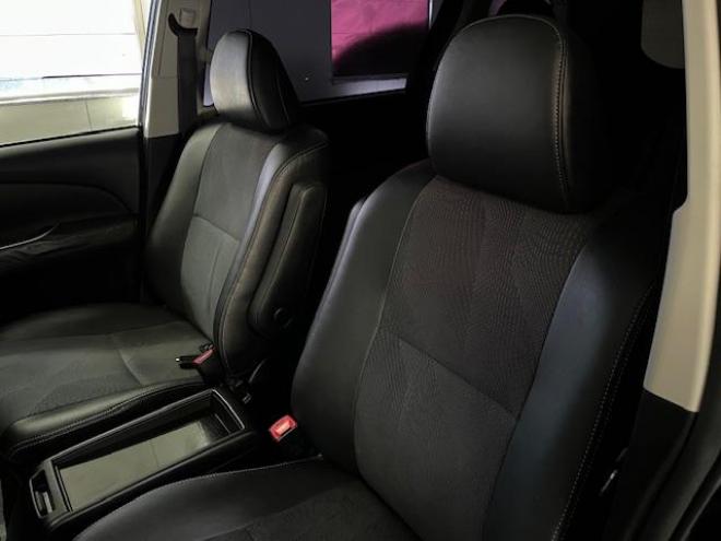 エスティマアエラス　プレミアムエディション　本州仕入　寒冷地仕様　禁煙車　純正リアフリップダウンモニター　両側パワースライドドア　純正１８インチＡＷ　社外１６ＡＷ＋スタッドレスタイヤ付　純正エンジンスターター　前後ドライブレコーダー　ＥＴＣ 4WD 2400 5Dr