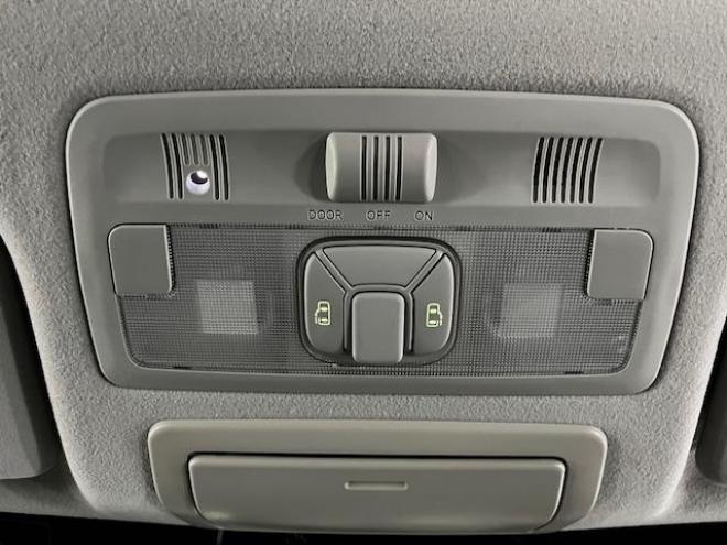 エスティマアエラス　プレミアムエディション　本州仕入　寒冷地仕様　禁煙車　純正リアフリップダウンモニター　両側パワースライドドア　純正１８インチＡＷ　社外１６ＡＷ＋スタッドレスタイヤ付　純正エンジンスターター　前後ドライブレコーダー　ＥＴＣ 4WD 2400 5Dr