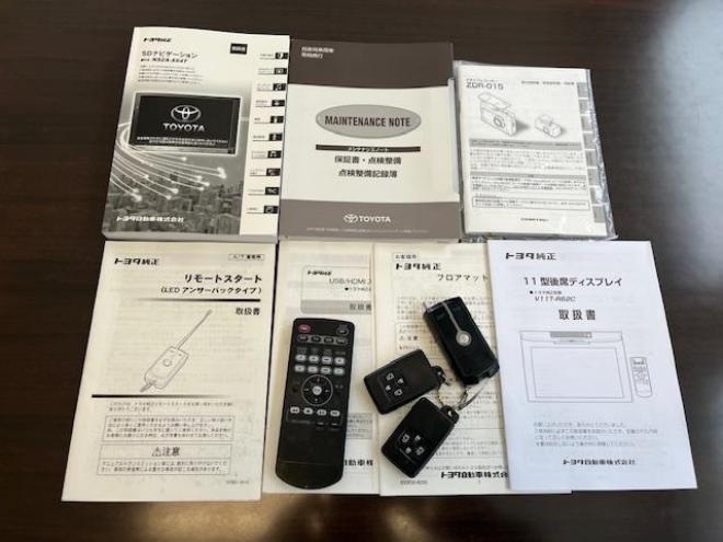 エスティマアエラス　プレミアムエディション　本州仕入　寒冷地仕様　禁煙車　純正リアフリップダウンモニター　両側パワースライドドア　純正１８インチＡＷ　社外１６ＡＷ＋スタッドレスタイヤ付　純正エンジンスターター　前後ドライブレコーダー　ＥＴＣ 4WD 2400 5Dr