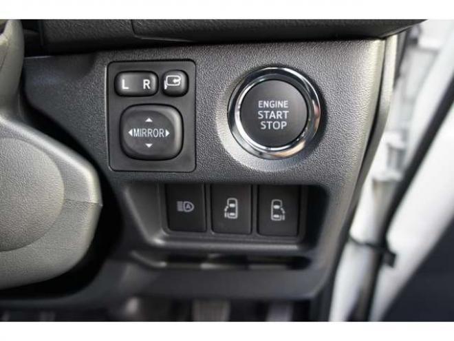 ハイエースバン2.8 スーパーGL ダークプライム S ロングボディ ディーゼルターボ 4WD　ダークプライムS　登録済未使用車　4WD　両側パワースライドドア　デジタルインナーミラー　全方位カメラ　バックカメラ　寒冷地仕様　プッシュスタート　スマートキー　415COBRAフラットベッドキット 登録済未使用車 2800