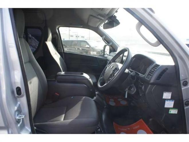 ハイエースバン2.8 DX ワイド スーパーロング ハイルーフ GLパッケージ ディーゼルターボ 4WD　1オーナー　アルパイン11インチナビTV　パノラミックビューモニター　ドラレコ　ワークエクストラップ17インチAW　415コブラフロントスポイラー　リアヒーター&エアコン　LEDヘッドライト　フォグ ETC 2800