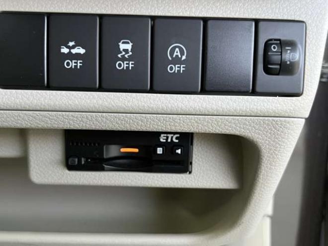 ラパンL 4WD　プッシュスタート　スマートキー　ナビ　バックカメラ　衝突軽減　横滑り防止　アイドリングストップ　前席シートヒーター　ETC 660