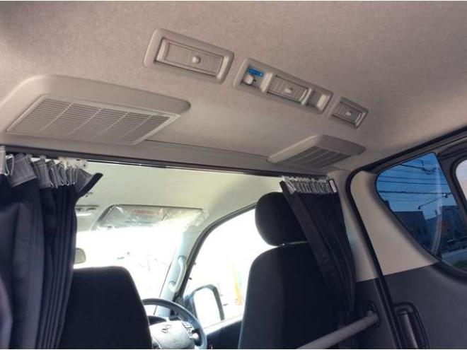 ハイエースバン2.8 スーパーGL ロング ディーゼルターボ 4WD　寒冷地仕様　リアヒーター&リアクーラー　プッシュスタート　スマートキー　ステアリングスイッチ　ベッドキッド　LEDヘッドライト　ドライブレコーダー　メモリナビ　ワンセグTV　バックカメラ　電動格納ミラー 2800