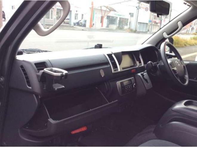 ハイエースバン2.8 スーパーGL ロング ディーゼルターボ 4WD　リアヒーター&クーラー　プッシュスタート　スマキー　ステアリングスイッチ　オートハイビーム　パノラミックビューモニター　純正ナビ　フルセグTV　ドラレコ　ETC　インナーミラー　横滑り防止　フロントフォグ 2800