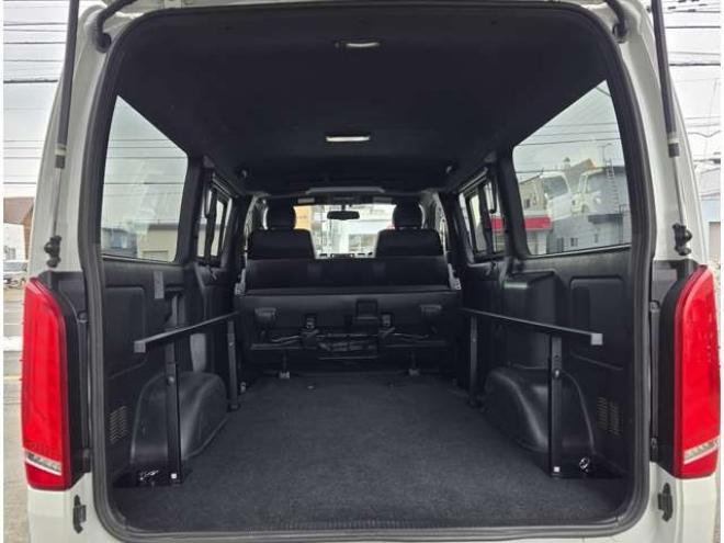 ハイエースバン2.8 スーパーGL ダークプライムII ロングボディ ディーゼルターボ 4WD　ESSEXバージョン　FスポイラーVer3&サイドライナー&リアライナー　ESSEX　ENCD17インチAW　ヨコハマPARADA17インチ　ESSEX3Dフロアマット　ハーフレザーシート　プッシュスタート　スマートキー　リアヒーター 2800