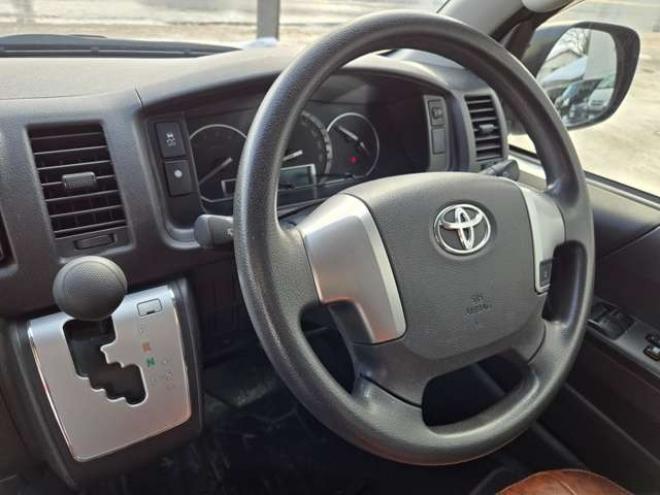 ハイエースバン2.8 DX ワイド スーパーロング ハイルーフ GLパッケージ ディーゼルターボ 4WD　COBRA丸目ヘッドライトKIT　SAFARIフロントスポイラー　リアヒーター&クーラー　キーレス　純正ナビ　ワンセグTV　Bカメラ　オートマチックハイビーム　横滑り防止　車線逸脱　衝突被害軽減　ETC　電動格納ミラー 2800