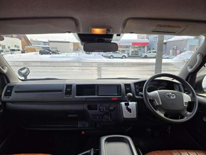 ハイエースバン2.8 DX ワイド スーパーロング ハイルーフ GLパッケージ ディーゼルターボ 4WD　COBRA丸目ヘッドライトKIT　SAFARIフロントスポイラー　リアヒーター&クーラー　キーレス　純正ナビ　ワンセグTV　Bカメラ　オートマチックハイビーム　横滑り防止　車線逸脱　衝突被害軽減　ETC　電動格納ミラー 2800