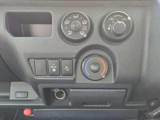 ハイエースバン2.8 DX ワイド スーパーロング ハイルーフ GLパッケージ ディーゼルターボ 4WD　COBRA丸目ヘッドライトKIT　SAFARIフロントスポイラー　リアヒーター&クーラー　キーレス　純正ナビ　ワンセグTV　Bカメラ　オートマチックハイビーム　横滑り防止　車線逸脱　衝突被害軽減　ETC　電動格納ミラー 2800