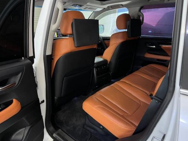 レクサスＬＸ５７０　本州仕入　寒冷地仕様　禁煙車　リアエンターテイメント　純正２１インチＡＷ　社外１８ＡＷ＋スタッドレスタイヤ付　ヘッドアップディスプレイ　全方位パノラミックモニター　ＣＯＯＬＢＯＸ　前後ドラレコ　ＥＴＣ 4WD 5700 5Dr