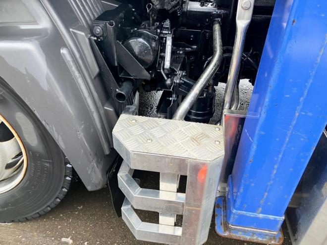 レンジャープロ中古　大型　ワイド5段ラジコンクレーン　6400kg