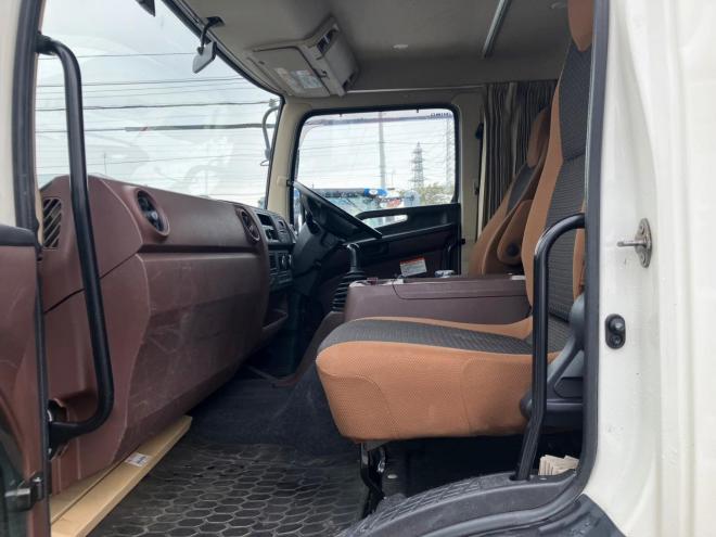 レンジャープロ中古　大型　ワイド5段ラジコンクレーン　6400kg