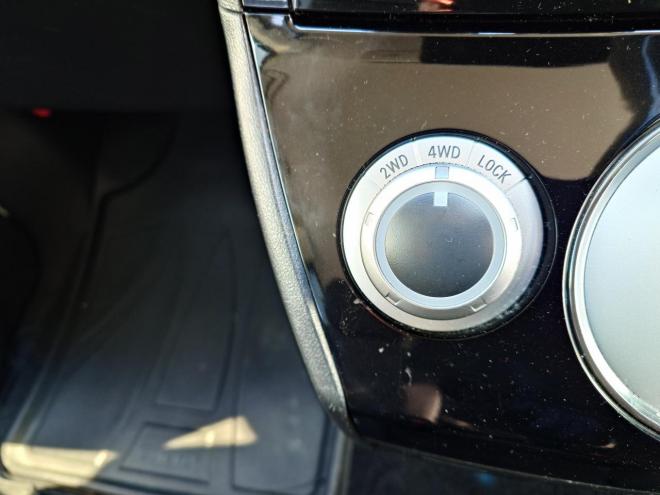 デリカD:5　Gパワーパッケージ 　両側パワースライドドア　エンジンスターター　パナソニックストラーダナビ・TV・バックカメラ　スマートキー　ビルトインETC　パドルシフト　オートライト機能　ウィンカーミラー　HID　LEDフォグランプ　クルーズコントロール　タイミングチェーン　4WD 2400 5Dr