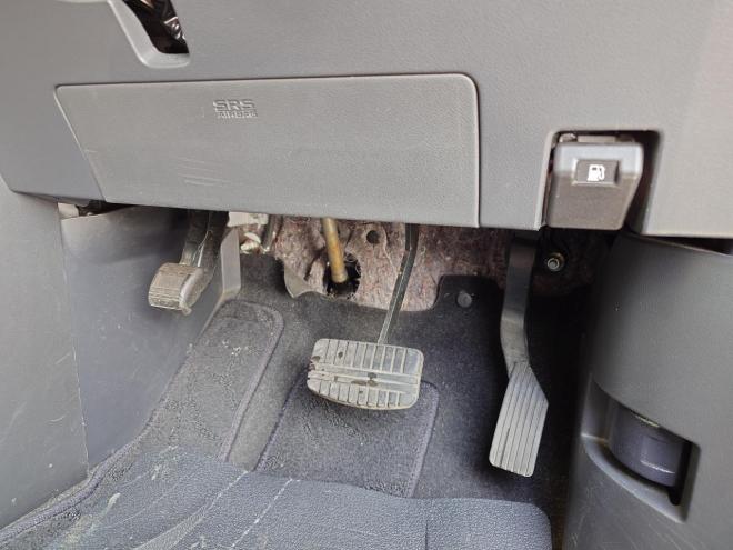 デリカD:5　Gパワーパッケージ 　両側パワースライドドア　エンジンスターター　パナソニックストラーダナビ・TV・バックカメラ　スマートキー　ビルトインETC　パドルシフト　オートライト機能　ウィンカーミラー　HID　LEDフォグランプ　クルーズコントロール　タイミングチェーン　4WD 2400 5Dr