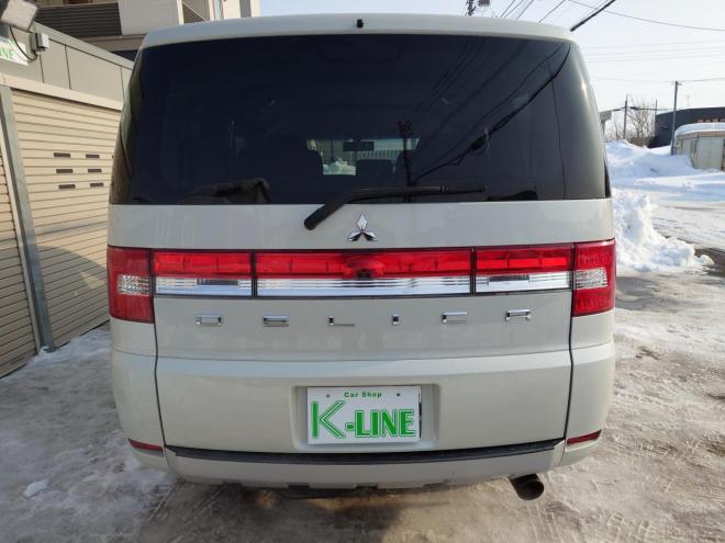 デリカD:5　Gパワーパッケージ 　両側パワースライドドア　エンジンスターター　パナソニックストラーダナビ・TV・バックカメラ　スマートキー　ビルトインETC　パドルシフト　オートライト機能　ウィンカーミラー　HID　LEDフォグランプ　クルーズコントロール　タイミングチェーン　4WD 2400 5Dr