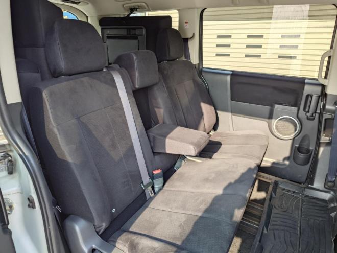 デリカD:5　Gパワーパッケージ 　両側パワースライドドア　エンジンスターター　パナソニックストラーダナビ・TV・バックカメラ　スマートキー　ビルトインETC　パドルシフト　オートライト機能　ウィンカーミラー　HID　LEDフォグランプ　クルーズコントロール　タイミングチェーン　4WD 2400 5Dr