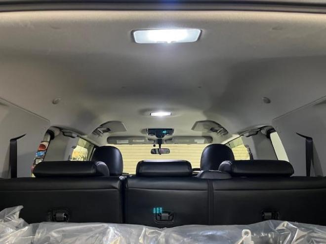 FJクルーザーオフロードパッケージ　禁煙車　リアデフロック　クロールコントロール　アクティブトラクションコントロール　ＭＫＷ２０インチＡＷ　社外１７ＡＷ＋スタッドレスタイヤ付　ブラックレザーシートカバー　コーナーセンサー　ヒッチメンバー 4WD 4000 3Dr