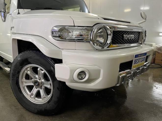 FJクルーザーオフロードパッケージ　禁煙車　リアデフロック　クロールコントロール　アクティブトラクションコントロール　ＭＫＷ２０インチＡＷ　社外１７ＡＷ＋スタッドレスタイヤ付　ブラックレザーシートカバー　コーナーセンサー　ヒッチメンバー 4WD 4000 3Dr