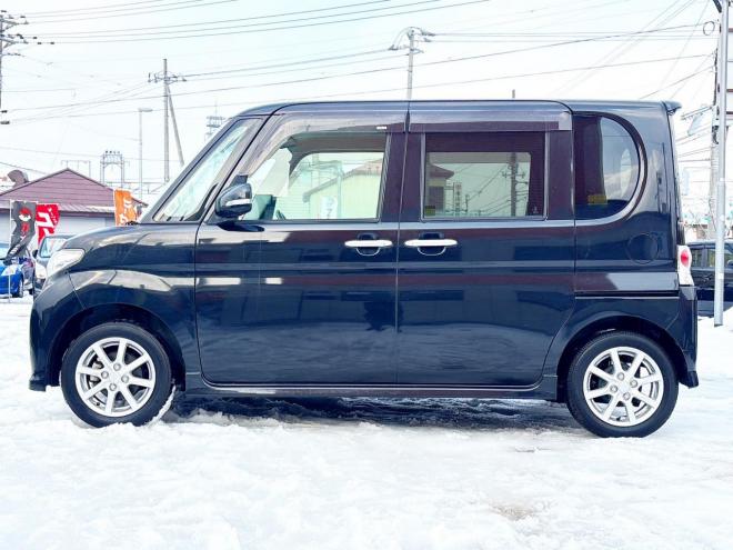 セレナ2.0ライダー 4WD　ローンが不安な方＜優遇ローン＞1年保証　寒冷地仕様　純正ナビ 