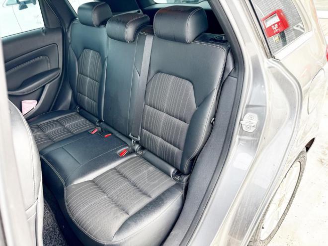 ベンツB180 ローンが不安な方＜優遇ローン＞ユーザー買取車　ターボ車　純正マルチナビ　フルセグTV　バックカメラ 1600 5Dr