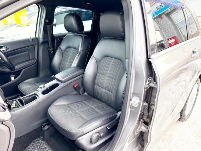 ベンツB180 ローンが不安な方＜優遇ローン＞ユーザー買取車　ターボ車　純正マルチナビ　フルセグTV　バックカメラ 1600 5Dr