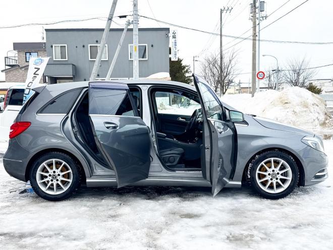 ベンツB180 ローンが不安な方＜優遇ローン＞ユーザー買取車　ターボ車　純正マルチナビ　フルセグTV　バックカメラ 1600 5Dr