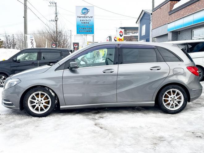 ベンツB180 ローンが不安な方＜優遇ローン＞ユーザー買取車　ターボ車　純正マルチナビ　フルセグTV　バックカメラ 1600 5Dr