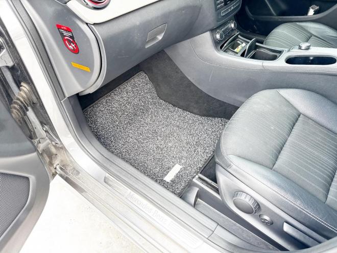 ベンツB180 ローンが不安な方＜優遇ローン＞ユーザー買取車　ターボ車　純正マルチナビ　フルセグTV　バックカメラ 1600 5Dr