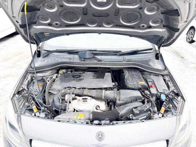 ベンツB180 ローンが不安な方＜優遇ローン＞ユーザー買取車　ターボ車　純正マルチナビ　フルセグTV　バックカメラ 1600 5Dr