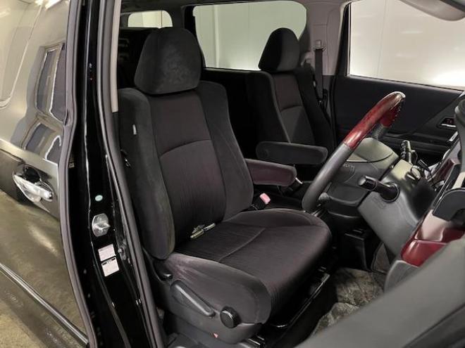 ヴェルファイア２．４Ｚ　本州仕入　寒冷地仕様　禁煙車　両側パワースライドドア　純正１８インチＡＷ　社外１６ＡＷ＋スタッドレスタイヤ付　ストラーダナビ　フルセグ地デジ　ＤＶＤ再生　Ｂｌｕｅｔｏｏｔｈオーディオ　バックカメラ 4WD 2400 5Dr