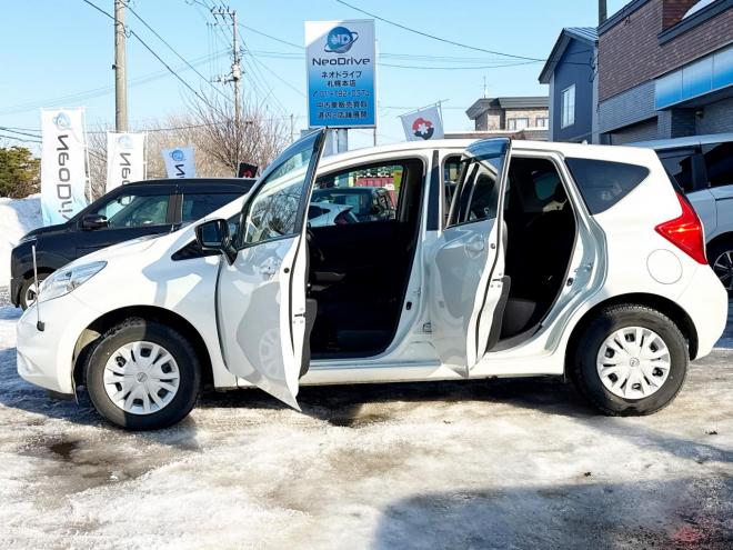 ノート1.2X FOUR 4WD ローンが不安な方＜優遇ローン＞本州仕入 寒冷地仕様 純正SDナビ　フルセグTV　衝突軽減ブレーキシステム スマートキー　バックカメラ 4WD 1200 5Dr