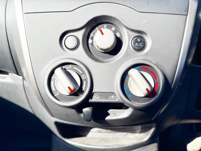 ノート1.2X FOUR 4WD ローンが不安な方＜優遇ローン＞本州仕入 寒冷地仕様 純正SDナビ　フルセグTV　衝突軽減ブレーキシステム スマートキー　バックカメラ 4WD 1200 5Dr