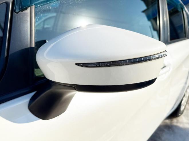 ノート1.2X FOUR 4WD ローンが不安な方＜優遇ローン＞本州仕入 寒冷地仕様 純正SDナビ　フルセグTV　衝突軽減ブレーキシステム スマートキー　バックカメラ 4WD 1200 5Dr