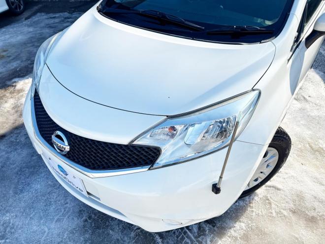 ノート1.2X FOUR 4WD ローンが不安な方＜優遇ローン＞本州仕入 寒冷地仕様 純正SDナビ　フルセグTV　衝突軽減ブレーキシステム スマートキー　バックカメラ 4WD 1200 5Dr