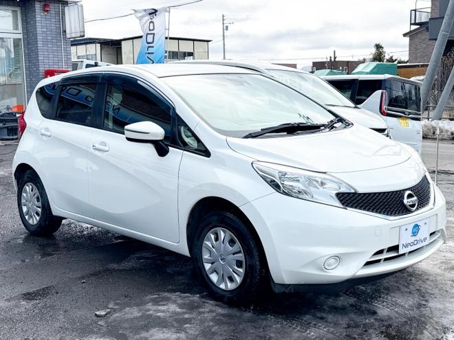 ノート1.2X FOUR 4WD ローンが不安な方＜優遇ローン＞本州仕入 寒冷地仕様 純正SDナビ　フルセグTV　衝突軽減ブレーキシステム スマートキー　バックカメラ 4WD 1200 5Dr