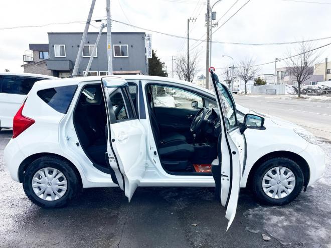 ノート1.2X FOUR 4WD ローンが不安な方＜優遇ローン＞本州仕入 寒冷地仕様 純正SDナビ　フルセグTV　衝突軽減ブレーキシステム スマートキー　バックカメラ 4WD 1200 5Dr