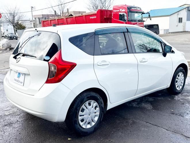 ノート1.2X FOUR 4WD ローンが不安な方＜優遇ローン＞本州仕入 寒冷地仕様 純正SDナビ　フルセグTV　衝突軽減ブレーキシステム スマートキー　バックカメラ 4WD 1200 5Dr