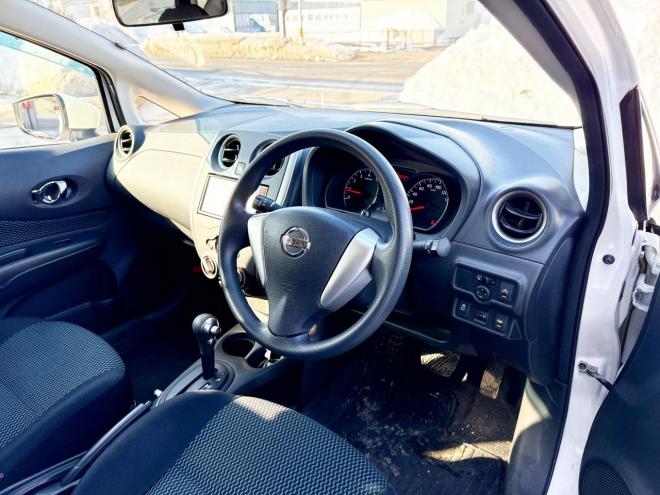 ノート1.2X FOUR 4WD ローンが不安な方＜優遇ローン＞本州仕入 寒冷地仕様 純正SDナビ　フルセグTV　衝突軽減ブレーキシステム スマートキー　バックカメラ 4WD 1200 5Dr