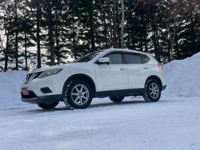 エクストレイル2.0 20S 2列車 4WD　ETC　パワステ　パワーウィンドウ　ABS　アイドリングストップ　エアコン　ナビ　キーレスエントリー　寒冷地仕様 2000