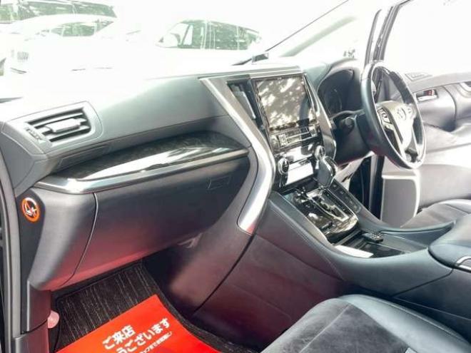 ヴェルファイア2.5 Z Gエディション 4WD　クルーズコントロール　アイドリングストップ　ABS　エアコン　パワステ　パワーウィンドウ　スマートキー　キーレス　オットマン　電動シート　3列シート　両側電動スライドドア　アルミホイール　MTモード 2500