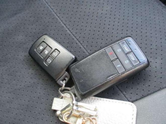 アルファード3.5 SA 4WD　TRDエアロ クリスタルアイLEDテール ダウンサス レザー調シートカバー アルパインナビ フリップダウン スピーカー  デジタルインナーミラー シュタイナー20インチ シーケンシャルウィンカー 3500